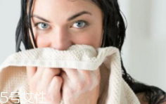 洗臉有白皮怎么回事？洗面奶太強勁