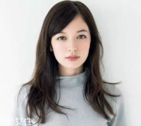 M型短劉海適合什么臉型？幫助大臉遮住大額頭