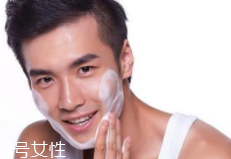 男士護(hù)膚品有什么特別之處？男性出油是女性的2倍