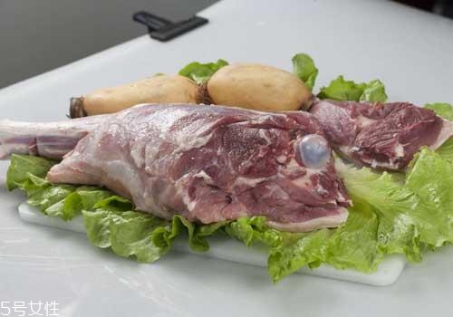 凍了一年的肉能吃嗎？請(qǐng)謹(jǐn)慎食用