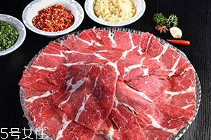 吃火鍋喉嚨痛是怎么回事？其實(shí)不怪湯底