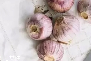 大蒜有哪些功效？天然青霉素降糖降脂