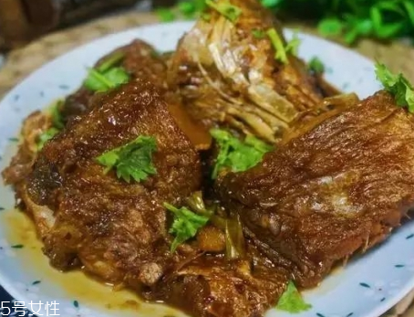 如何燉魚(yú)好吃又簡(jiǎn)單？最簡(jiǎn)單的燉魚(yú)方法介紹