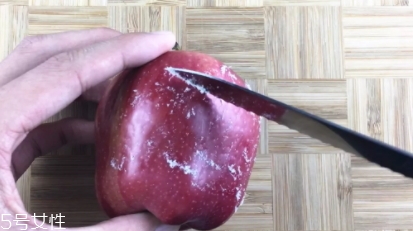 花牛蘋果的果蠟怎么清洗？其實(shí)沒(méi)有危害