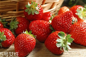 寶寶咳嗽可以吃草莓嗎？看是什么類型的咳嗽