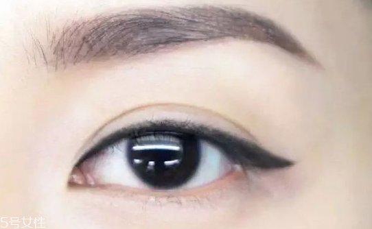 新手適合眼線液還是眼線筆？史上最全眼線誤區(qū)