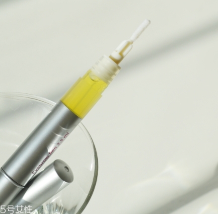 睫毛增長液會掉睫毛嗎？欲速則不達