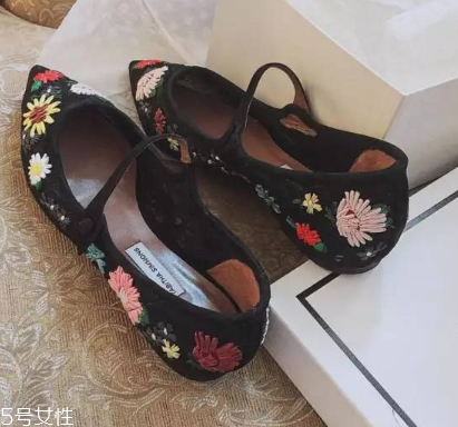 tabitha simmons鞋子多少錢？美到骨子里的高跟鞋