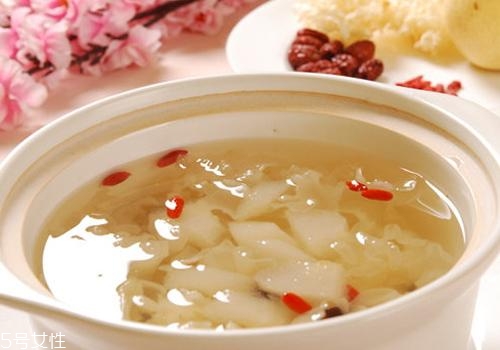 銀耳紅棗湯哺乳期能喝嗎？有著很多好處