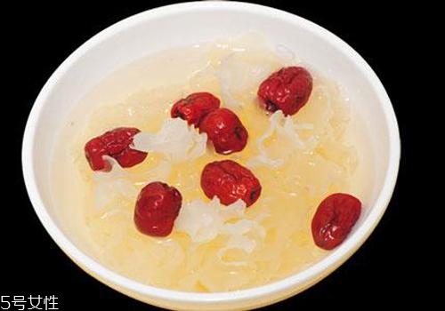 銀耳紅棗湯寶寶能喝嗎？對寶寶有著很多好處