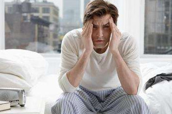 經(jīng)常性頭暈頭痛怎么辦？這些食物千萬別吃