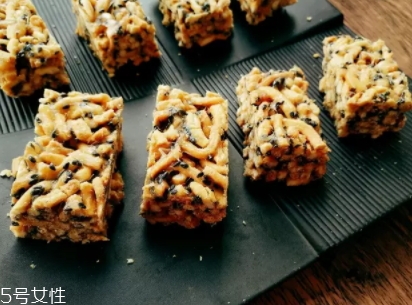 沙琪瑪是油炸食品嗎？熱量高少吃一點(diǎn)