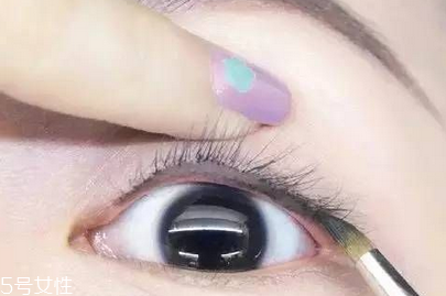 怎么畫眼線讓眼睛自然又有神？畫眼線必學(xué)基本步驟