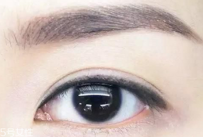 怎么畫眼線讓眼睛自然又有神？畫眼線必學(xué)基本步驟