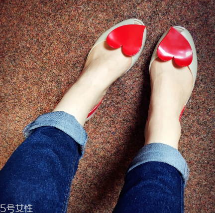 melissa是哪個國家的？女王和公主都愛穿它