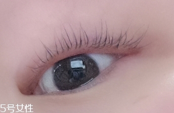 ettusais艾杜莎睫毛膏打底膏怎么用？睫毛一天不會(huì)塌