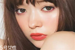 怎樣防止眼影暈染？七種日常眼影搭配秘訣