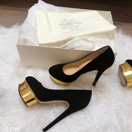 charlotte olympia是奢侈品嗎？俏皮可愛(ài)女生必備單鞋