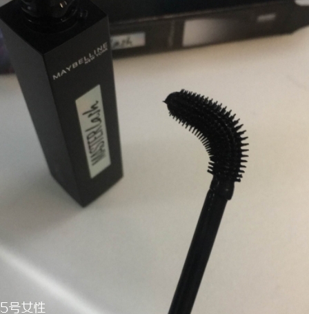 美寶蓮彎彎睫毛膏多少錢？美寶蓮重新定義睫毛膏