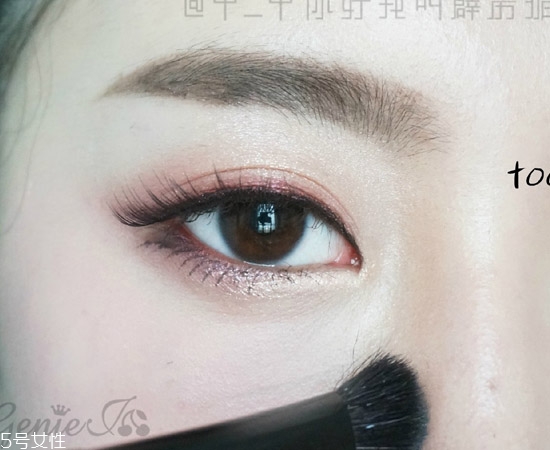 桃花眼妝容好看嗎？桃花眼妝容教程
