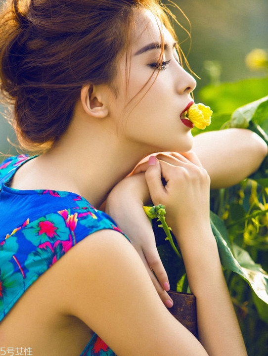 眼影怎么畫會自然好看？眼影顏色這樣搭配最好看
