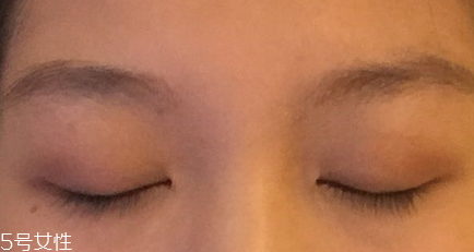 眼影怎么畫會自然好看？眼影顏色這樣搭配最好看