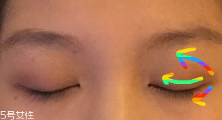 眼影怎么畫會自然好看？眼影顏色這樣搭配最好看