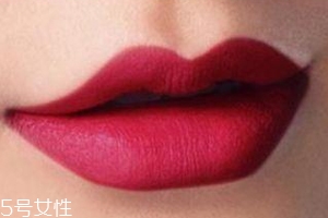 啞光唇色不適合哪類人？唇薄避免使用啞光色