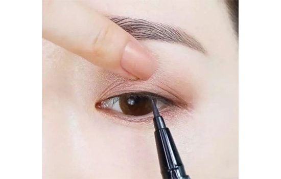 豆沙色眼妝怎么畫？超受歡迎的空氣眼妝畫法