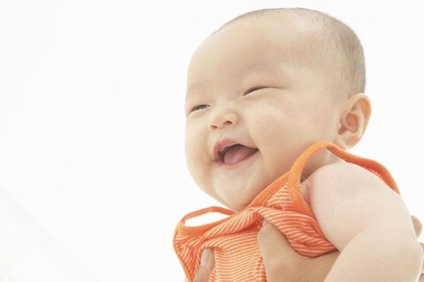 怎樣選擇枕頭讓寶寶睡得更好？從這4點進(jìn)行選擇