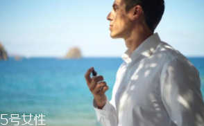 男士香水什么時(shí)候噴最好？出門前二十分鐘