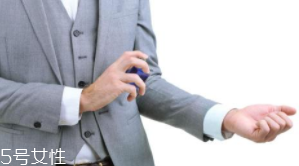 男士香水什么時(shí)候噴最好？出門前二十分鐘