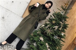 大衣和羽絨服哪個(gè)保暖？這個(gè)冬天不會(huì)冷