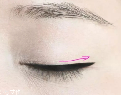 眼線筆怎么用？圖解基本的步驟