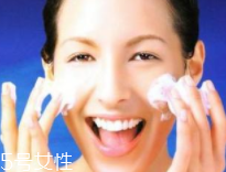 洗臉時一定要順時針嗎？只是一種習(xí)慣