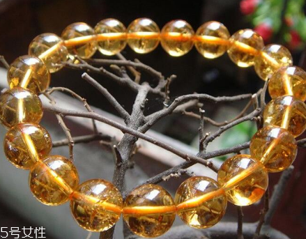 黃水晶可以戴著睡覺(jué)嗎？這些情況下不適合佩戴