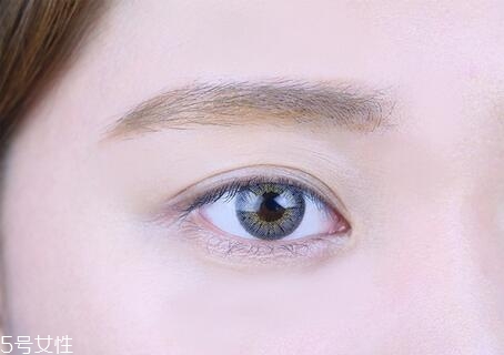 西柚色眼影怎么畫？教你畫高冷女神妝容