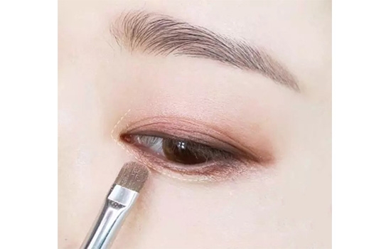 豆沙色眼妝怎么畫？超受歡迎的空氣眼妝畫法