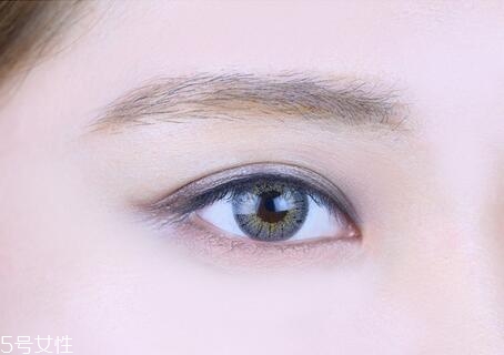 西柚色眼影怎么畫？教你畫高冷女神妝容