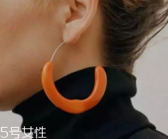 耳飾該怎么挑選？大臉適合耳釘
