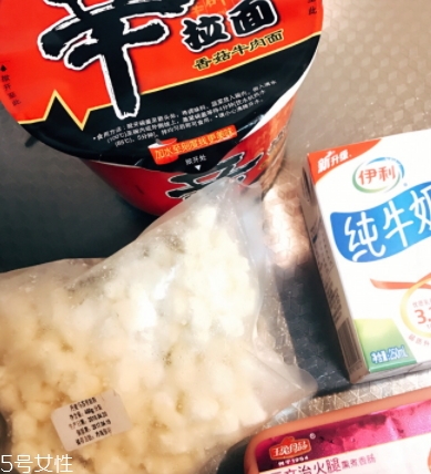 辛拉面和湯達(dá)人哪個(gè)好吃？