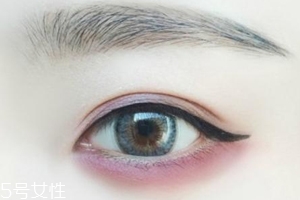 內(nèi)眼線一定要畫嗎？畫好睫毛根部