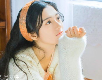 怎么選擇適合自己的襯衫？穿對(duì)了顯年輕