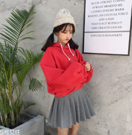 紅色衛(wèi)衣適合什么人穿？紅紅火火過(guò)新年