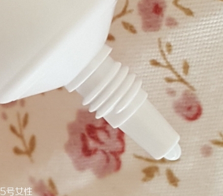 眼部凝膠什么時(shí)候用？更加推薦晚上用