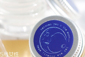 眼部凝膠什么時候用？更加推薦晚上用