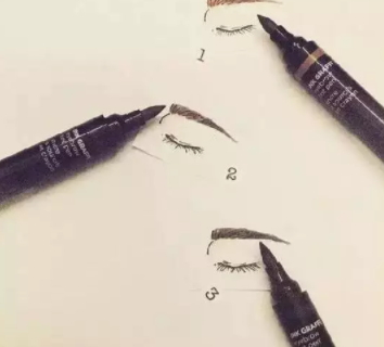 眉粉和眉筆哪個自然？更持久？