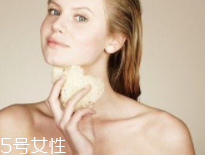 頸紋霜怎么選擇？視黃醇等成分有作用