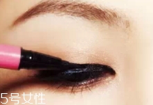 眉粉可以畫眼線嗎？