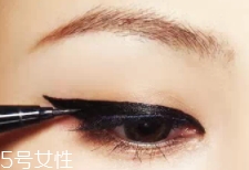 眉粉可以畫眼線嗎？
